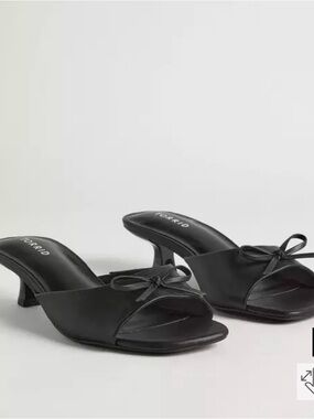 Kitten Bow Heel (WW)